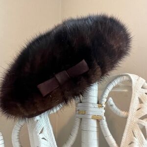 Vintage 50-60s MR. HENRI Brown Fur Beret Hat with Bow OS Old Money  Luxurious